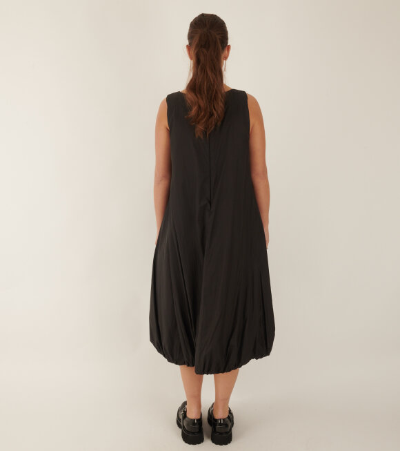 Amomento - Volume Sleeveless Dress Black