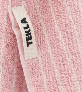 Bath Towel 70x140 Shaded Pink Stripes