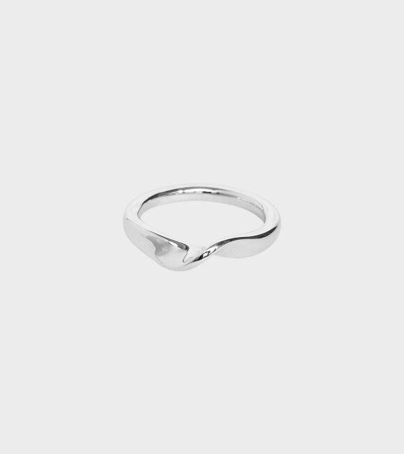 Trine Tuxen - Wave Ring lll. Silver