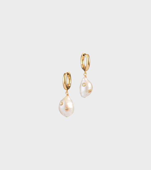 Anni Lu - Gertrude Pearl Hoop Earrings Gold