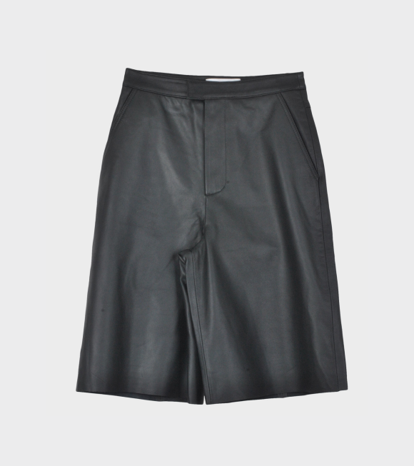 Remain - Manu Shorts Leather Black