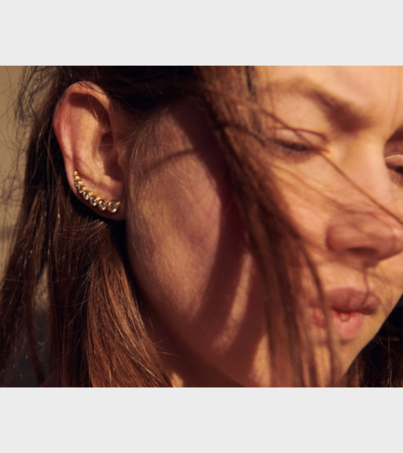 Sophie Bille Brahe - Crossant de Lune Diamond Earring Right