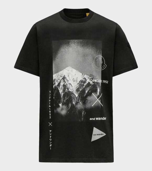 moncler-x-1952-maglia-mountain-t-shirt-black_580w.jpg