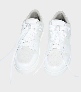 M Low Top Sneakers White