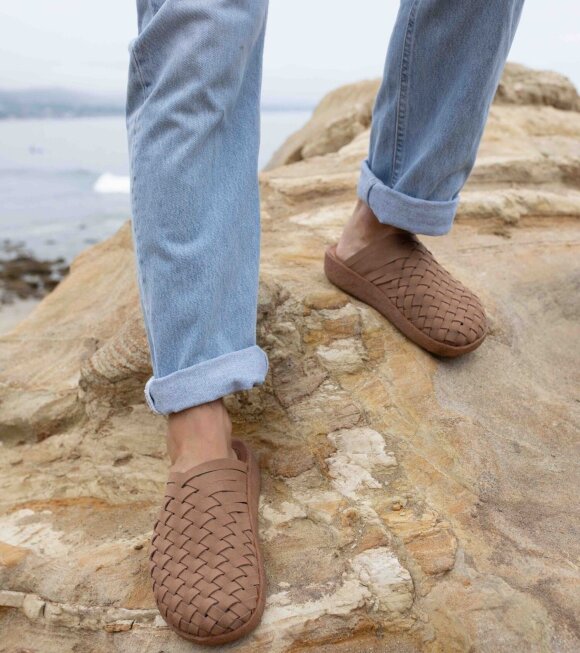 Malibu Sandals - Colony Suede Sandal Walnut/Tan