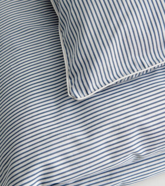 Skall Studio - Skall Bed Linen 140x200 Blue/Optic White Stripe