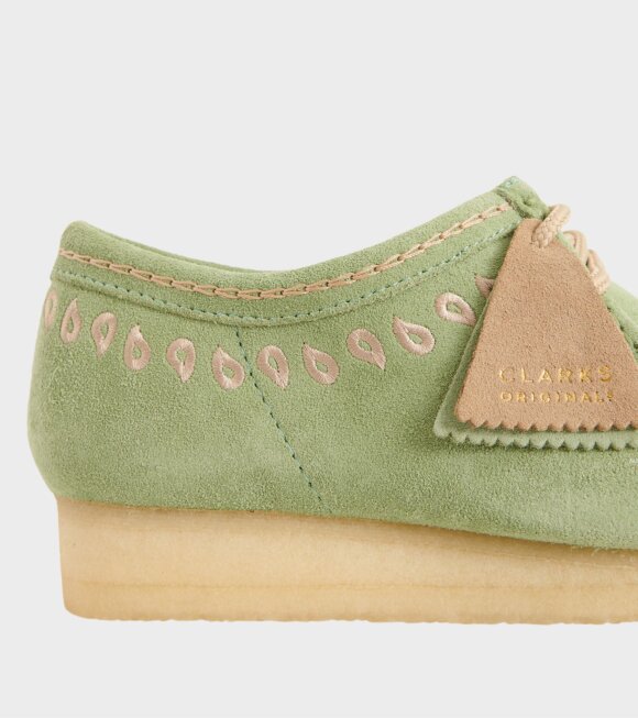 Clarks - Wallabee Light Green Embroidery Suede