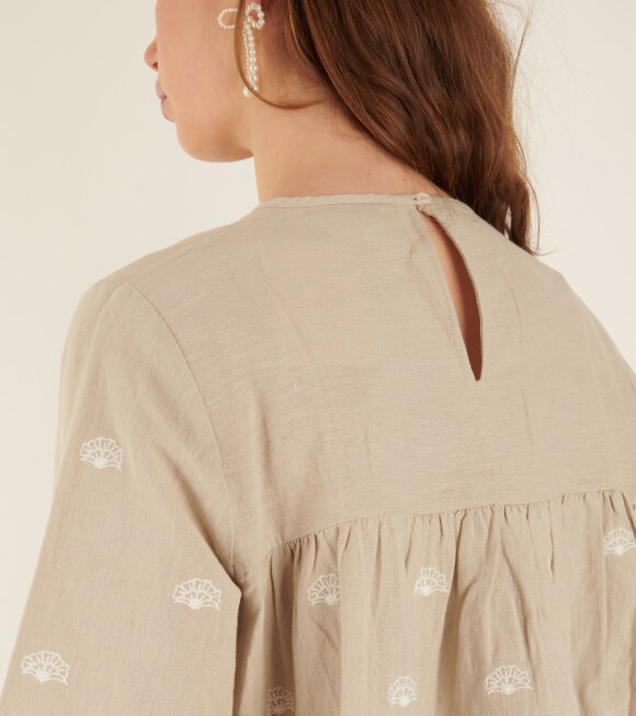 Skall Studio - Devi Dress Cloud Grey/Off-white Embroidery
