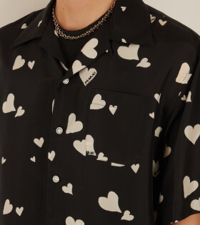 Heart SS Shirt Black