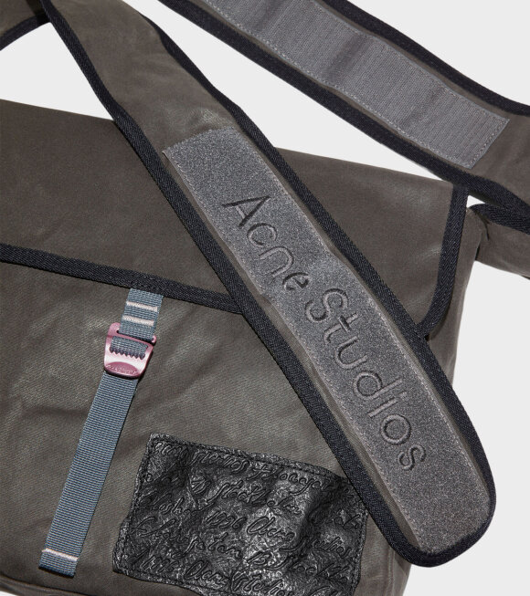 Acne Studios - Messenger Bag Grey/Black